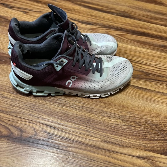 on cloud running shoes women 8.5 - Picture 3 of 6